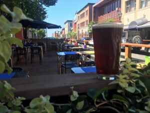 La Porte d'à Côté - Microbrasserie & Restaurant-Thetford Mines