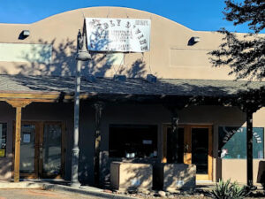 Udderly Divine Cafe & Bakery-Camp Verde